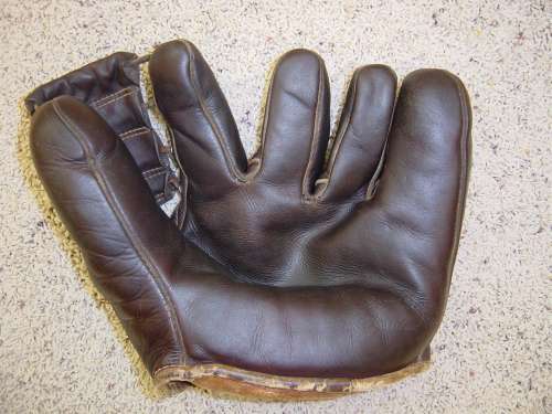 Walter Fiala Nokona G16 2 Front